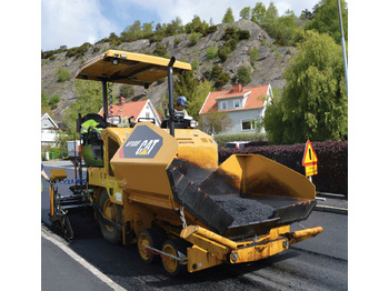 Асфальтоукладчик CATERPILLAR AP300F