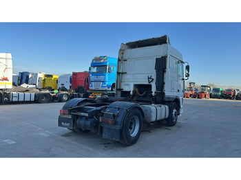 Тягач DAF XF 95.380 (EURO 2 / POMPE MANUELLE / MANUAL PUMP / BOITE MANUELLE / MANUAL GEARBOX): фото 5