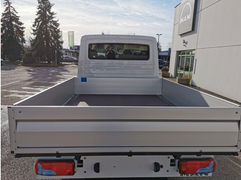 Новый Малотоннажный бортовой грузовик, Грузопассажирский фургон MAN TGE 3.180  DOKA Pritsche LED 3 Stück: фото 4