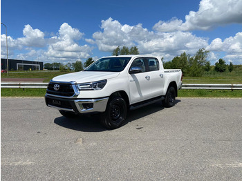 Легковой автомобиль TOYOTA Hilux