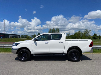 Легковой автомобиль TOYOTA Hilux