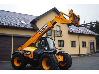 Телескопический погрузчик JCB