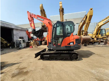 Гусеничный экскаватор High Quality and Low price Used Doosan Dx60 Wheeled Excavator In Good Condition 6-ton Mini 6t Excavator for sale: фото 4