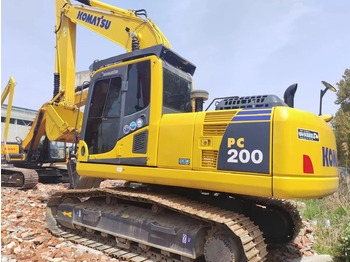 Гусеничный экскаватор KOMATSU PC200-8