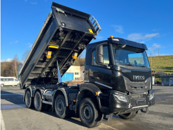 Самосвал IVECO T-WAY