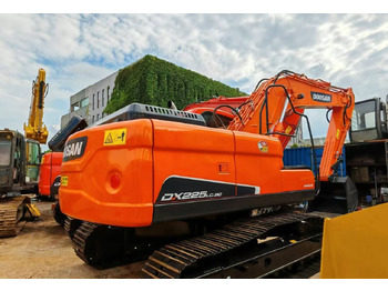 Гусеничный экскаватор DOOSAN DX225LC