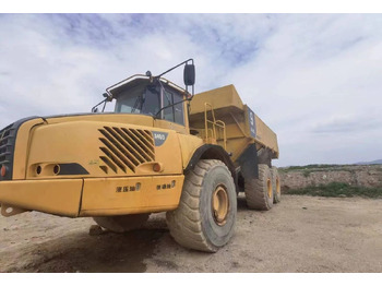 Сочленённый самосвал VOLVO A40D