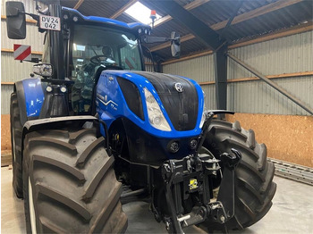 Трактор NEW HOLLAND T7