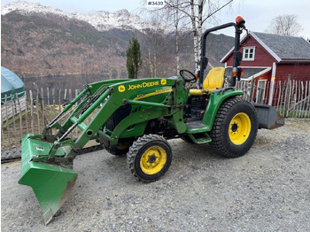 Трактор JOHN DEERE 3720