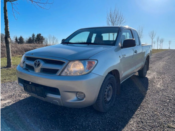 Легковой автомобиль TOYOTA Hilux