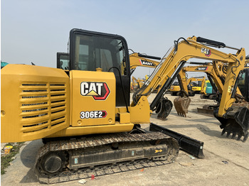 Мини-экскаватор CATERPILLAR 306E2