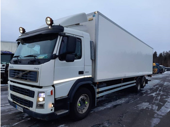 Грузовик с закрытым кузовом VOLVO FM9 300