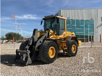 Колёсный погрузчик VOLVO L90F