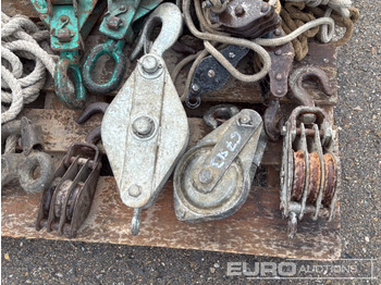 Строительное оборудование Pallet of Various Pulleys and Ropes: фото 5