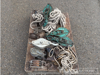 Строительное оборудование Pallet of Various Pulleys and Ropes: фото 4