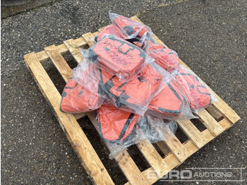 Строительное оборудование Unused Coval Pallet of Various Chainsaw Backpacks: фото 3