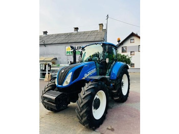 Трактор NEW HOLLAND T5