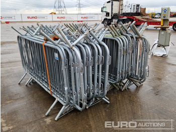 Строительное оборудование Bundle of Metal Pedestrian Safety Barriers (2 of): фото 5