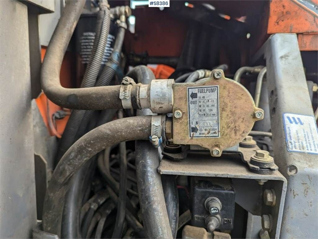 Гусеничный экскаватор Hitachi Zaxis 135LC: фото 27