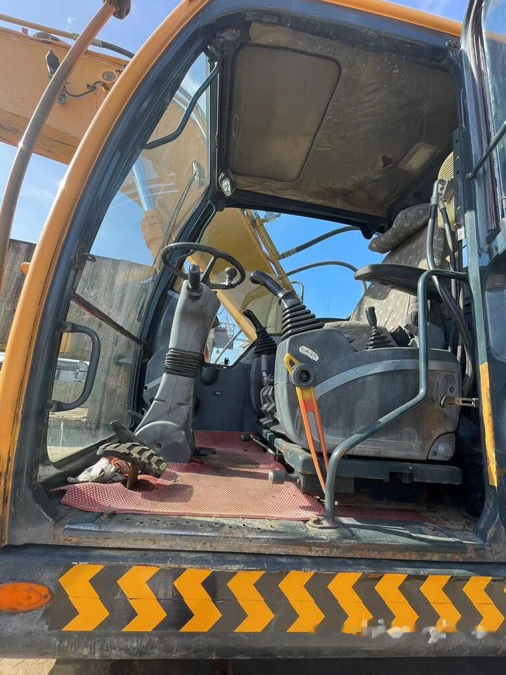 Колёсный экскаватор Hyundai R210W-9: фото 6