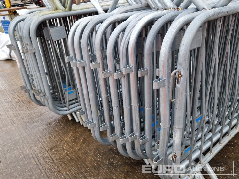 Строительное оборудование Bundle of Metal Pedestrian Safety Barriers (2 of): фото 14