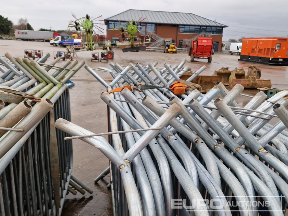 Строительное оборудование Bundle of Metal Pedestrian Safety Barriers (2 of): фото 11