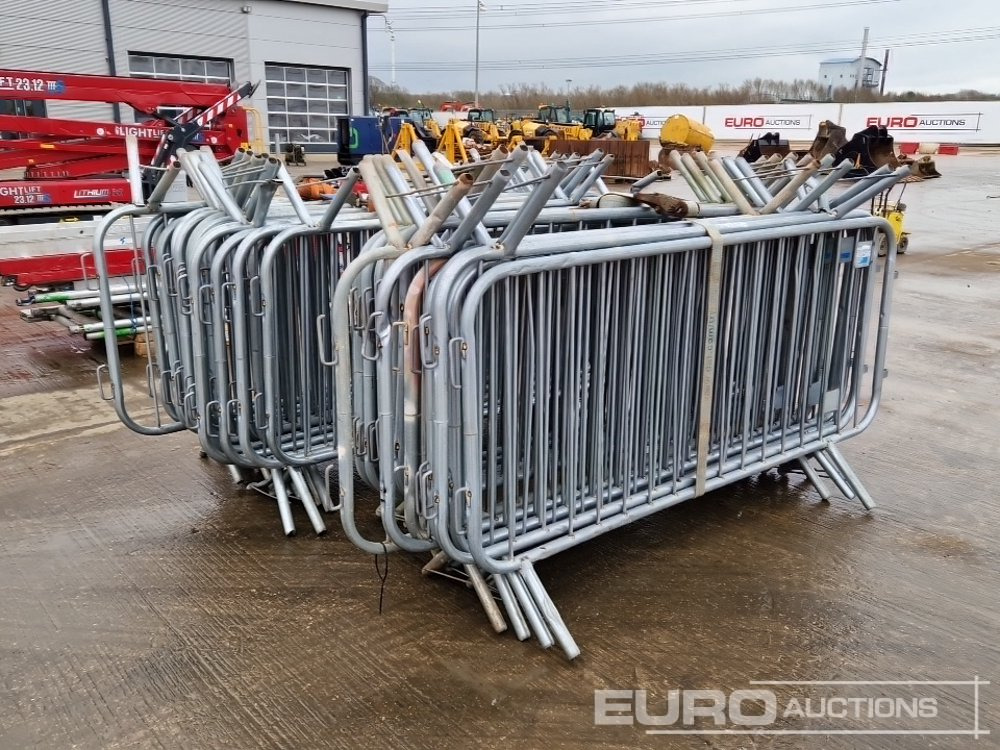 Строительное оборудование Bundle of Metal Pedestrian Safety Barriers (2 of): фото 7