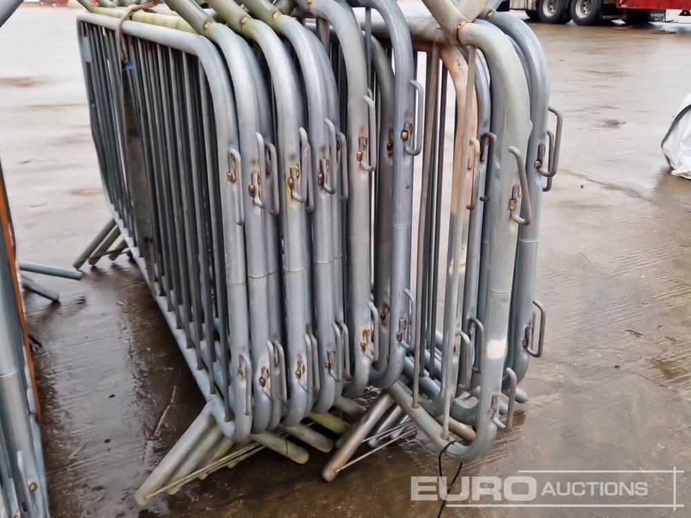 Строительное оборудование Bundle of Metal Pedestrian Safety Barriers (2 of): фото 17