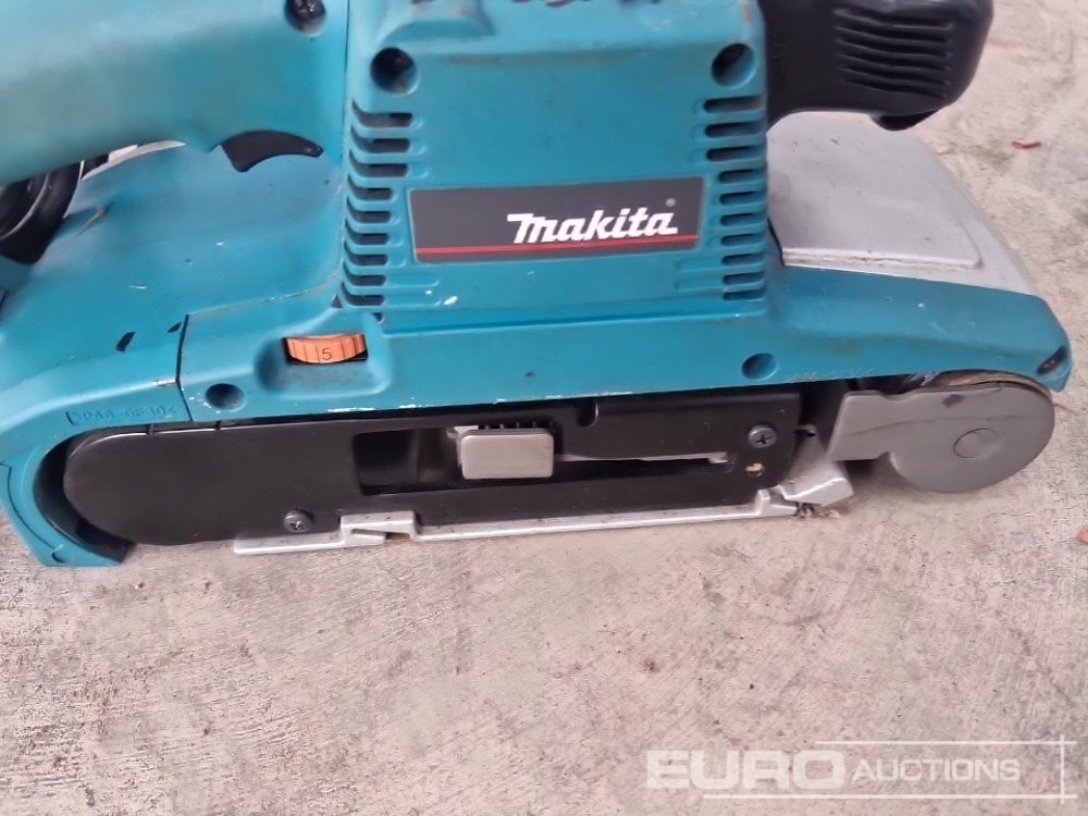 Строительное оборудование Makita 9404 240 Volt Belt Sander: фото 14