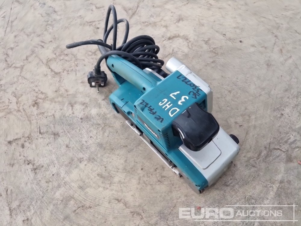 Строительное оборудование Makita 9404 240 Volt Belt Sander: фото 7